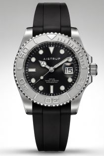 Aistrup sportief herenhorloge met zwarte wijzerplaat, zilverkleurige draaibare lunette en zwarte rubberen band | AIW8802
