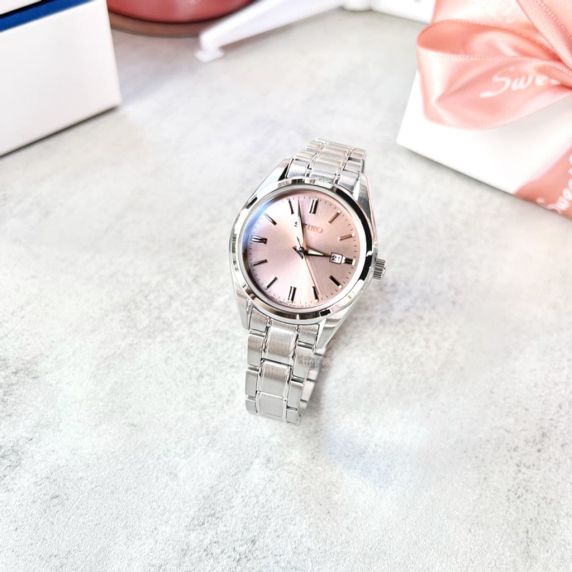 Seiko Ladies Classic Sapphire SUR529P1