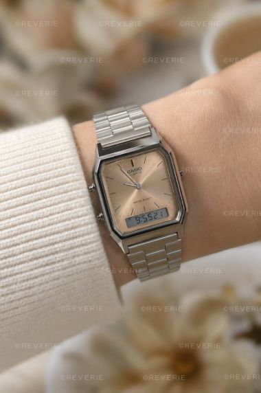 Vintage goudkleurig dual display digitaal-analoog horloge met sunray wijzerplaat | AQ-230A-4AMQYES