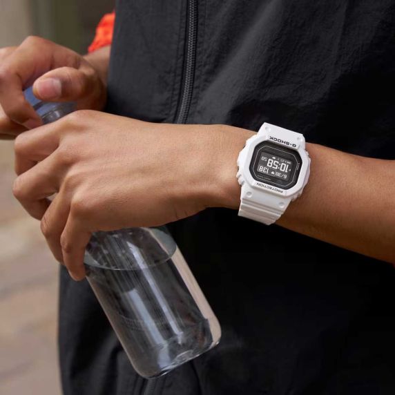 G-SHOCK digitale fitnesshorloge met solar, hartslag en witte bio-resin band | DW-H5600-7ER