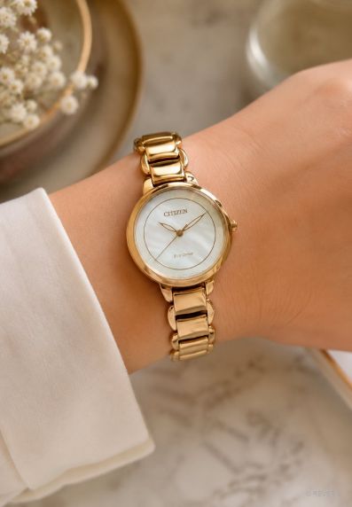 Citizen Eco-drive dameshorloge met parelmoer wijzerplaat | Roségoud vergulde elegantie met zes maanden gangreserve | EM0673-83D