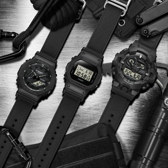 Militaire-kwaliteit G-SHOCK met Cordura nylon band en volledig zwarte look | GA-700BCE-1AER