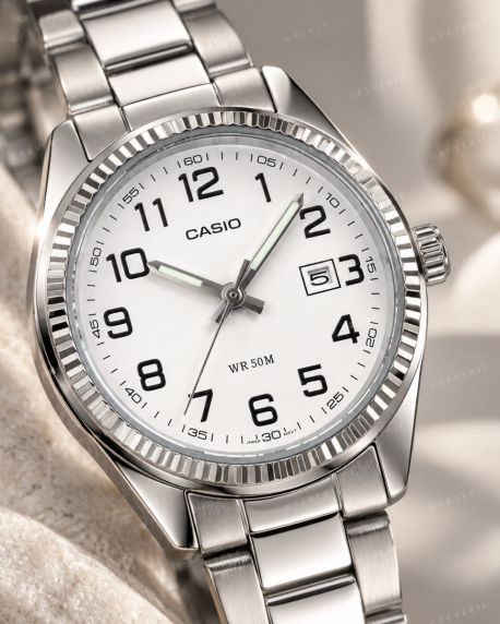 Dames stalen horloge met witte wijzerplaat en Arabische cijfers | LTP-1302PD-7BVEG